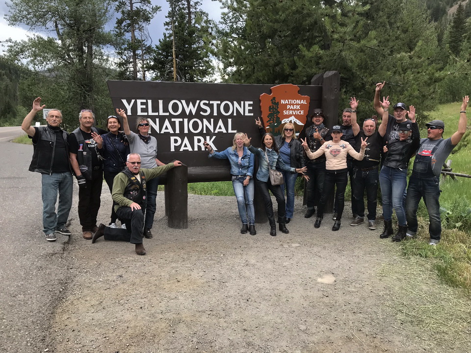 WY Yellowstone Sign